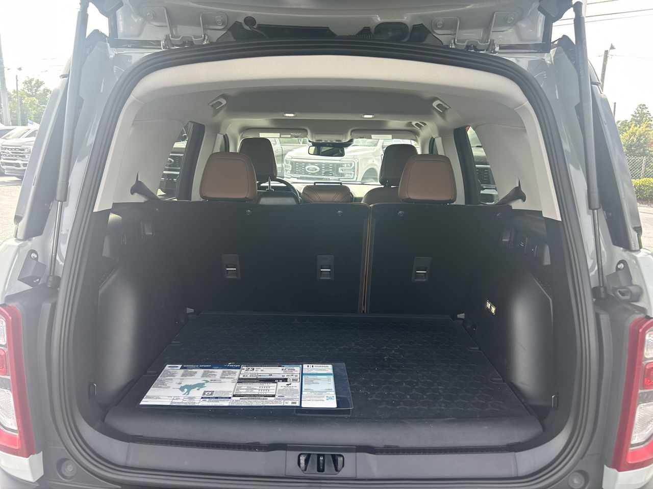 Vehicle image 8 of 40