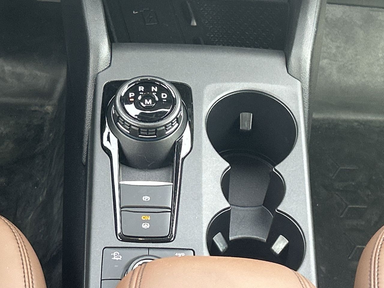 Vehicle image 18 of 40