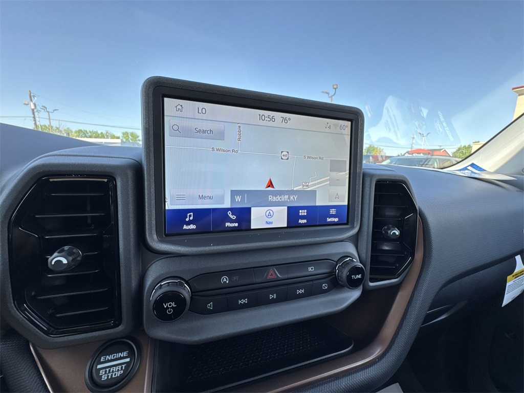 Vehicle image 19 of 27