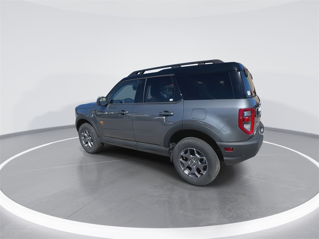 Vehicle image 9 of 27