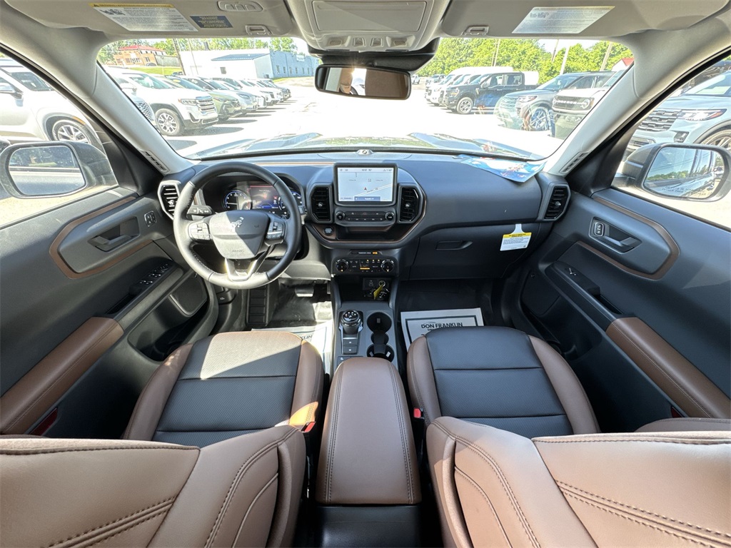 Vehicle image 22 of 27