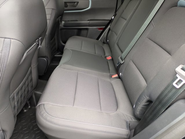Vehicle image 5 of 6