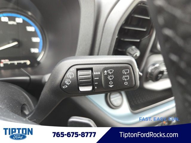 Vehicle image 17 of 41