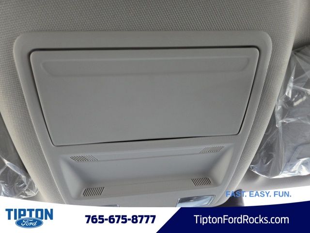 Vehicle image 21 of 41