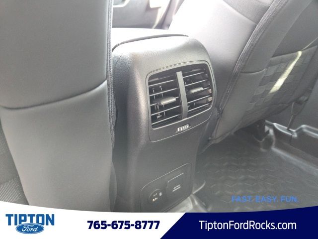 Vehicle image 18 of 41