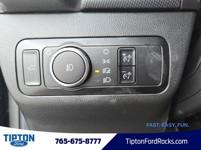 Vehicle image 26 of 41