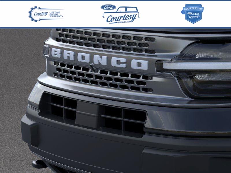 Vehicle image 17 of 23
