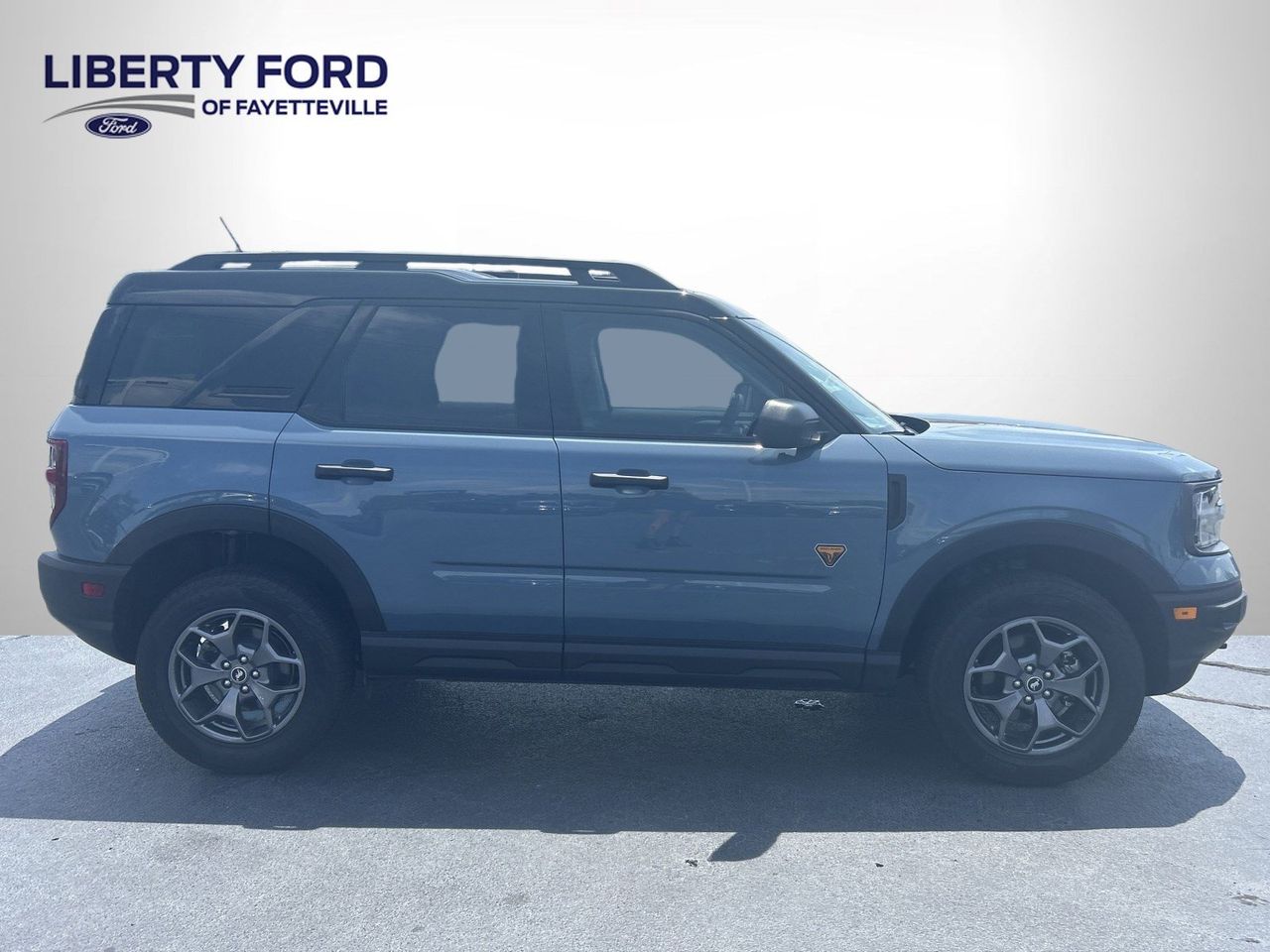 Vehicle image 5 of 42