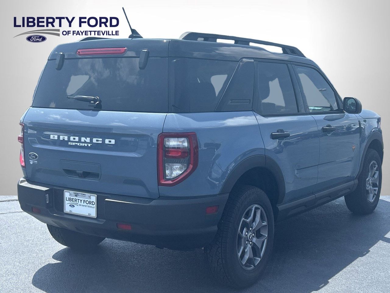 Vehicle image 6 of 42