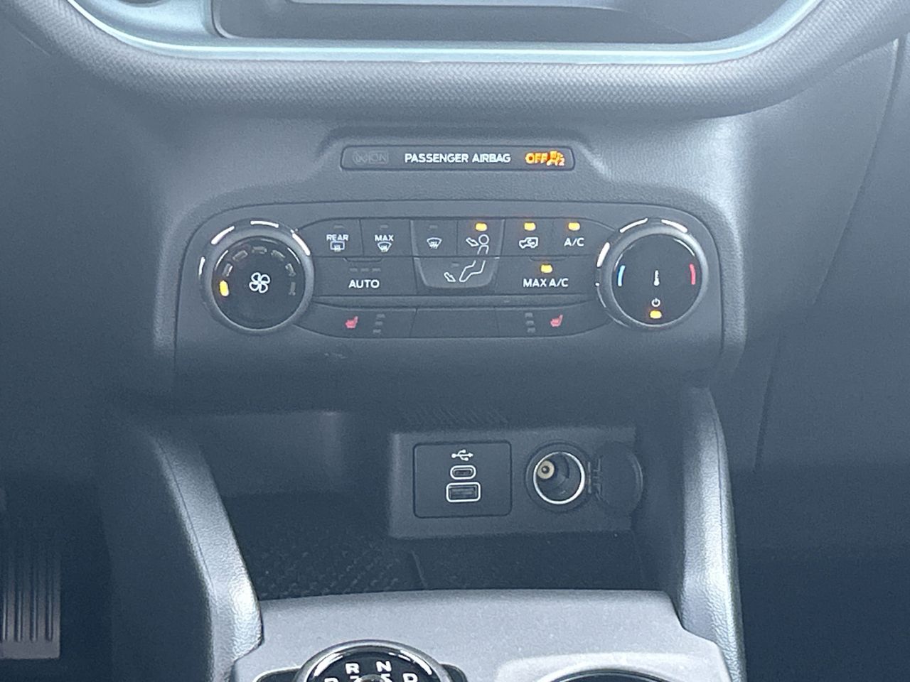 Vehicle image 23 of 42