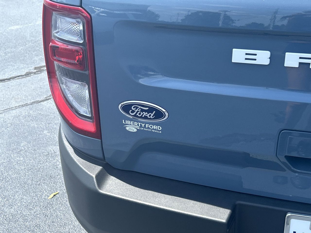 Vehicle image 18 of 42