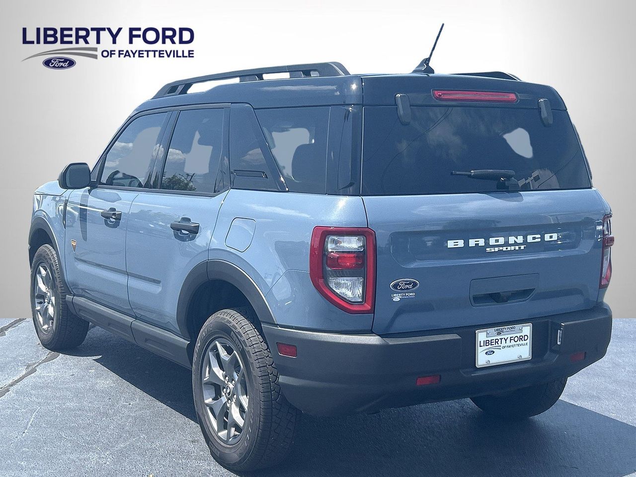 Vehicle image 9 of 42