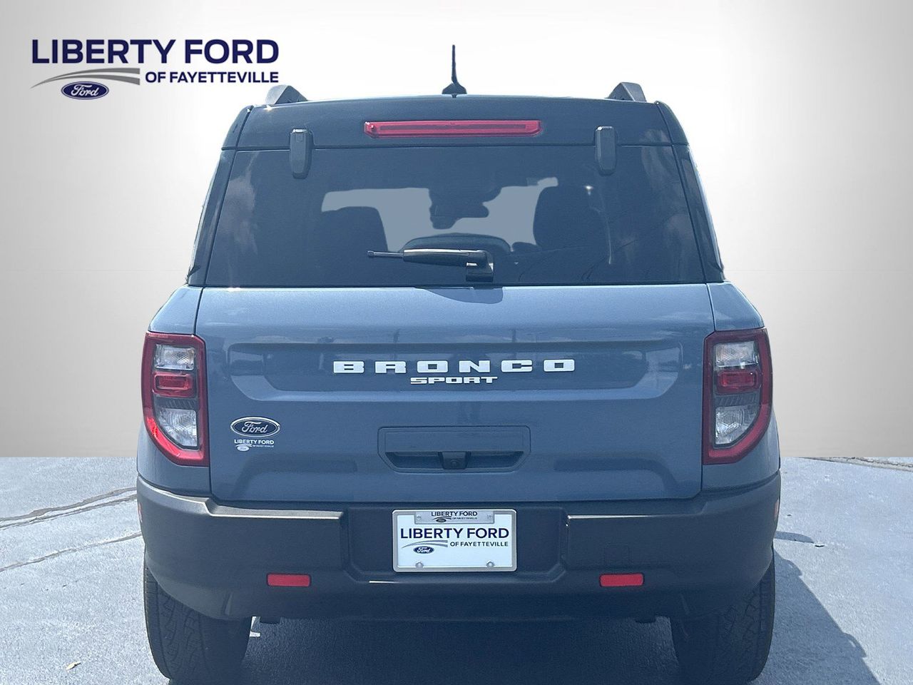 Vehicle image 8 of 42