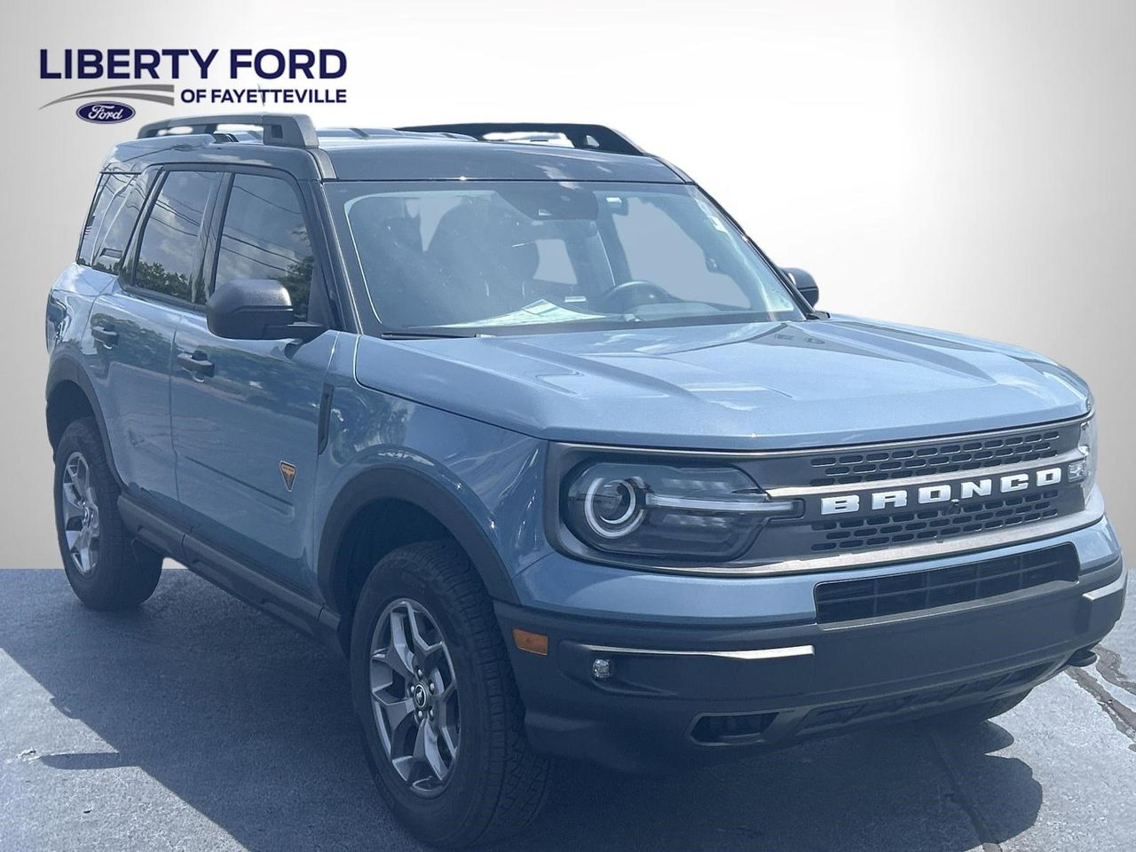 Vehicle image 4 of 42