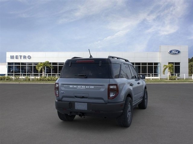 Vehicle image 5 of 23