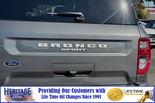 Vehicle image 7 of 23