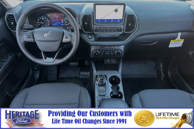 Vehicle image 11 of 23