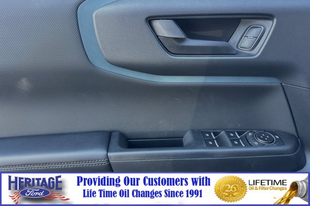 Vehicle image 9 of 23