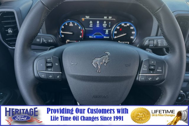 Vehicle image 21 of 23