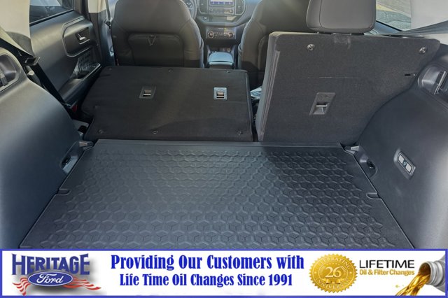 Vehicle image 13 of 23