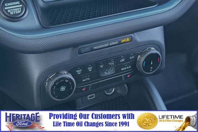 Vehicle image 18 of 23