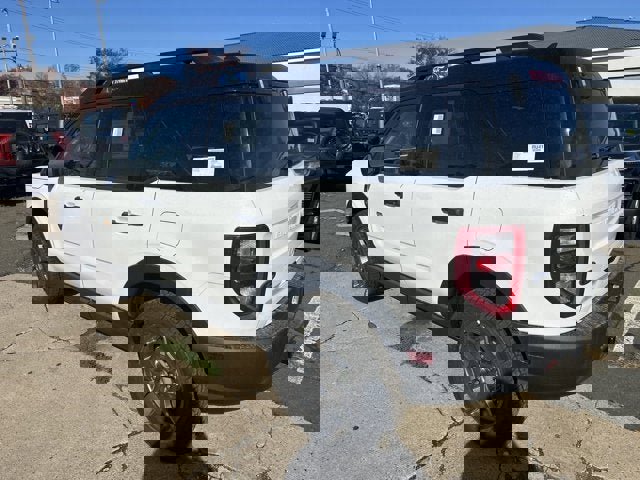 Vehicle image 7 of 24