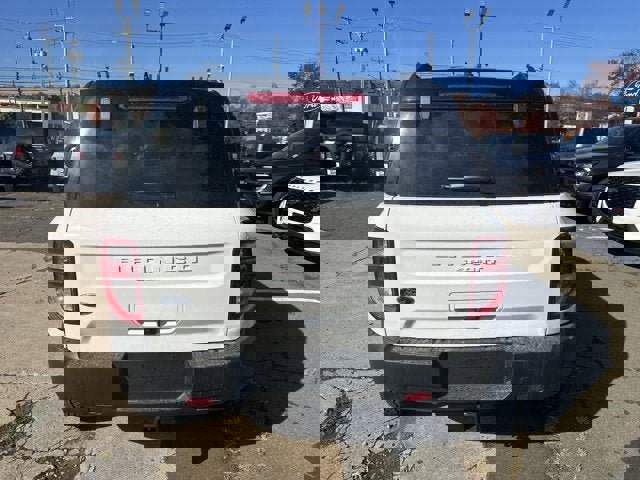 Vehicle image 6 of 24