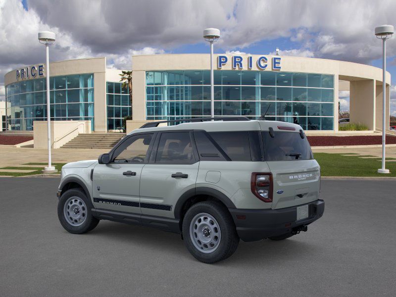 Vehicle image 7 of 23