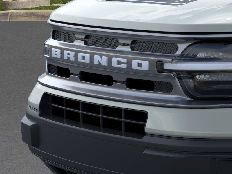 Vehicle image 17 of 23