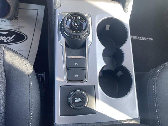 Vehicle image 8 of 10