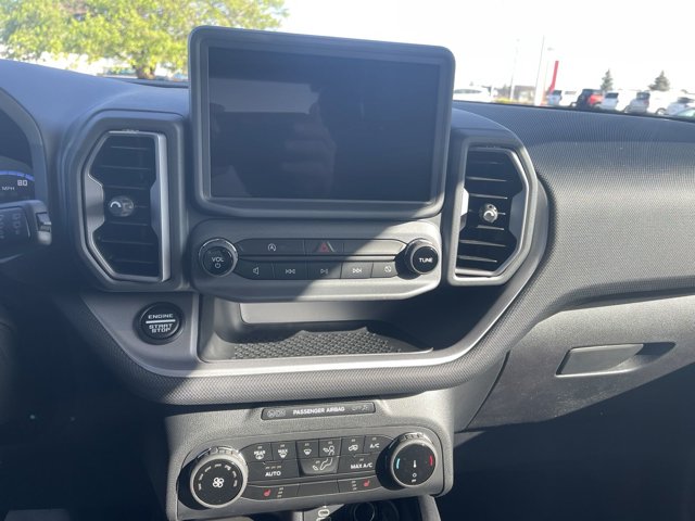 Vehicle image 9 of 10