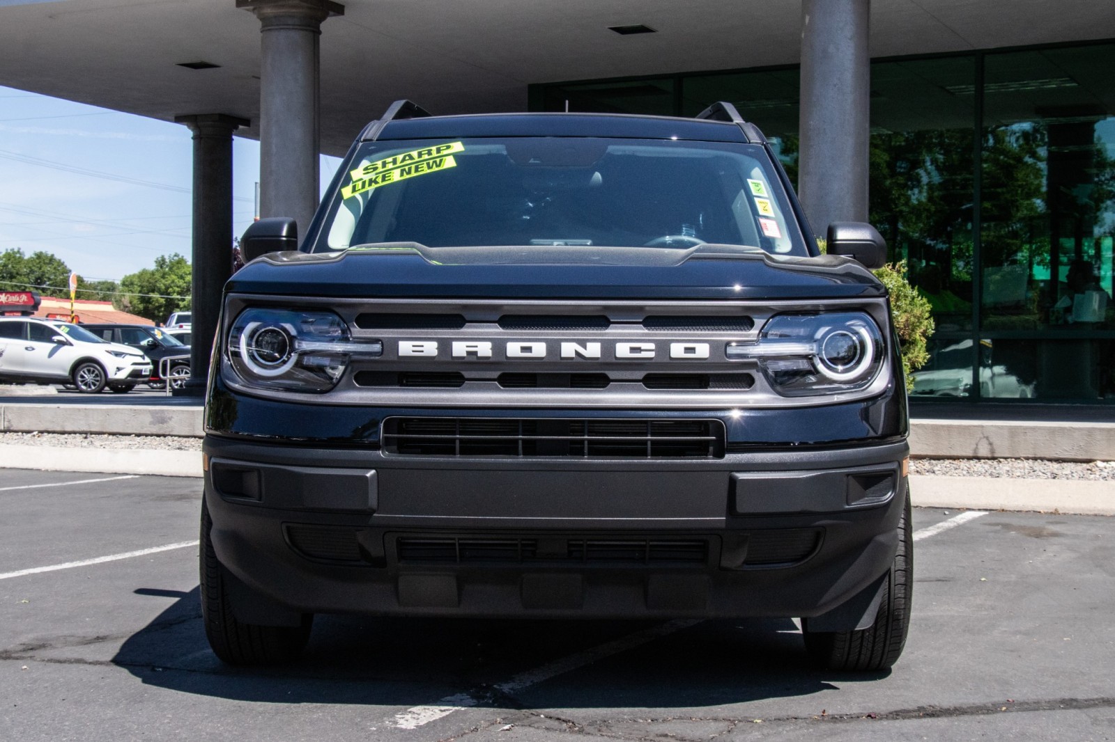 Vehicle image 2 of 31