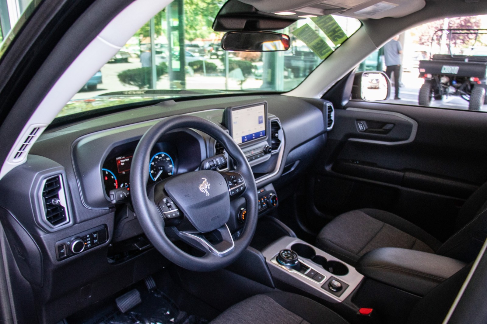 Vehicle image 11 of 31