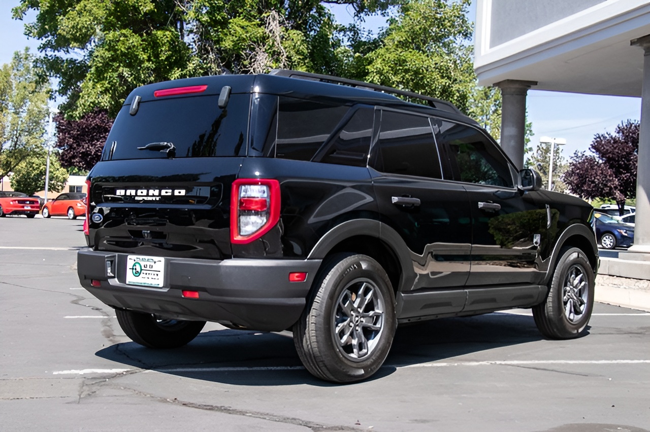 Vehicle image 29 of 31