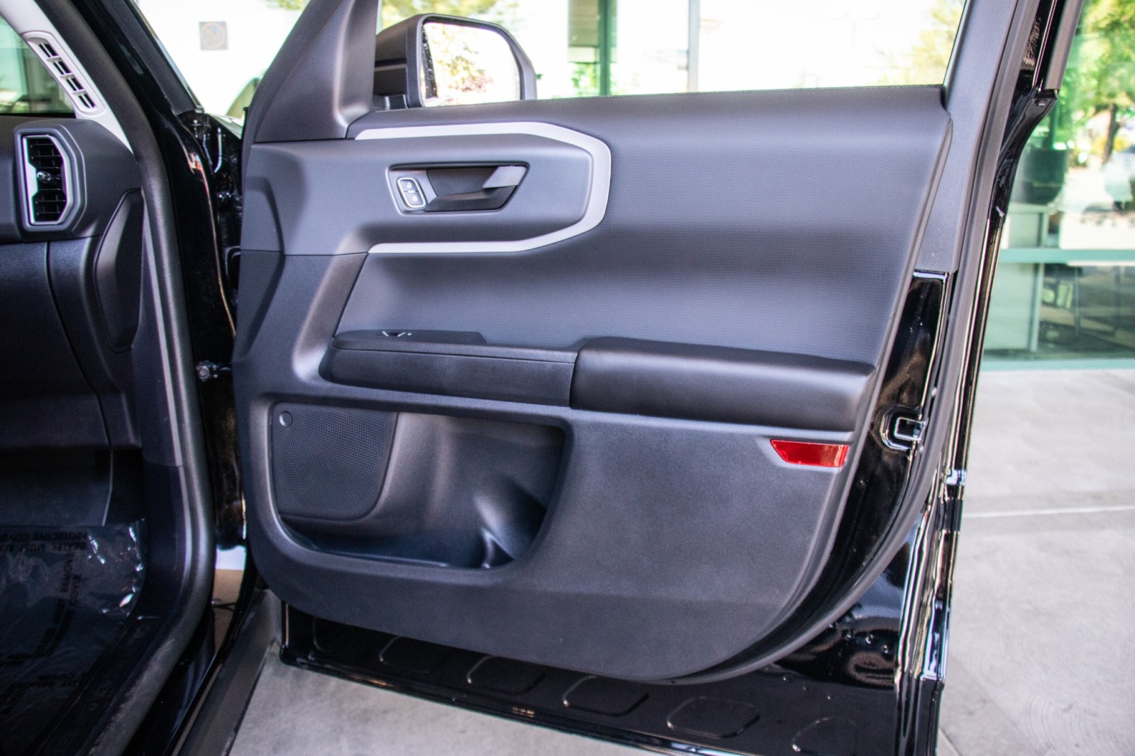 Vehicle image 19 of 31
