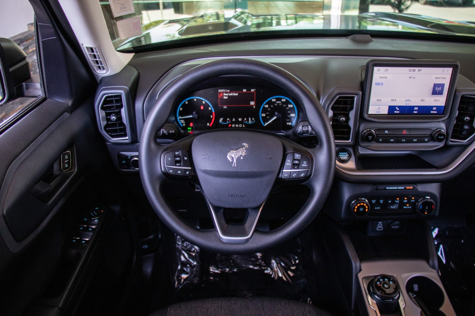 Vehicle image 12 of 31