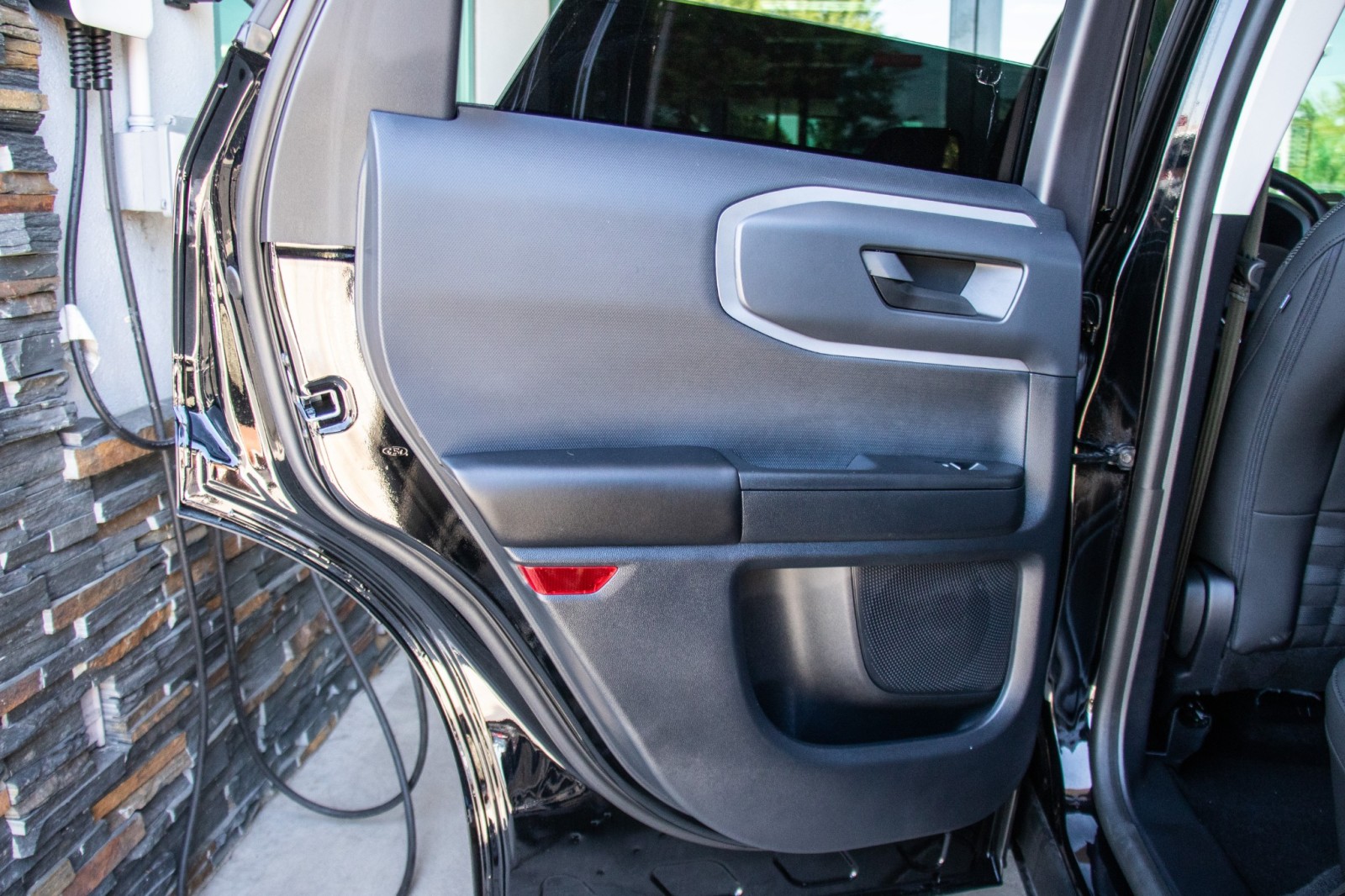Vehicle image 20 of 31