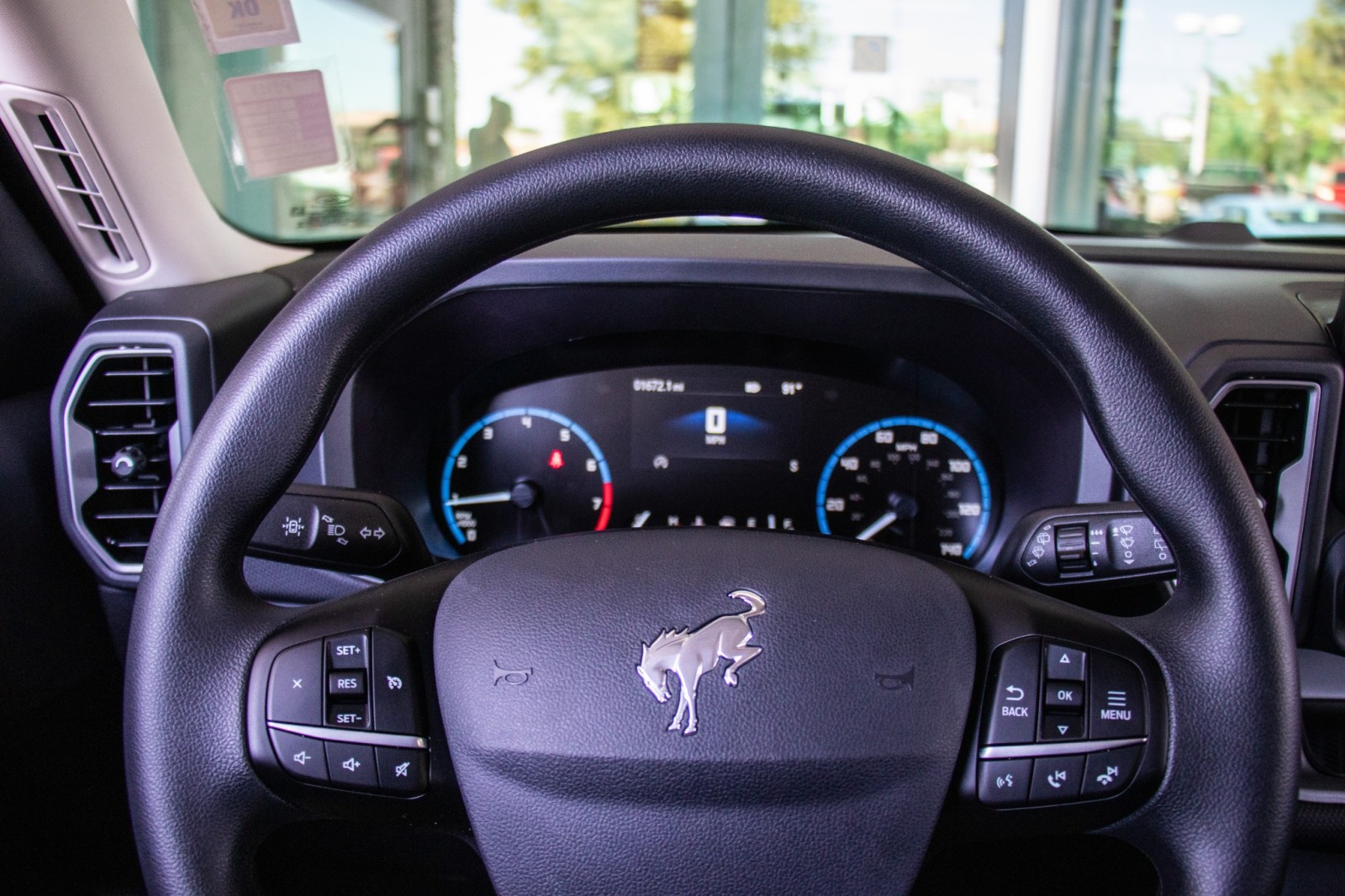 Vehicle image 13 of 31