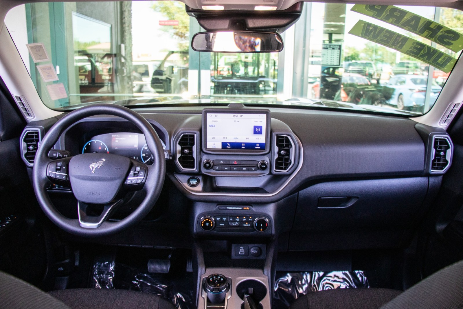 Vehicle image 15 of 31