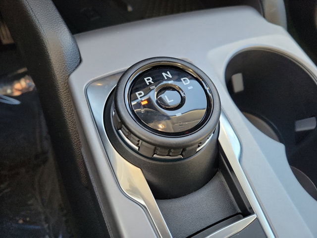 Vehicle image 9 of 23