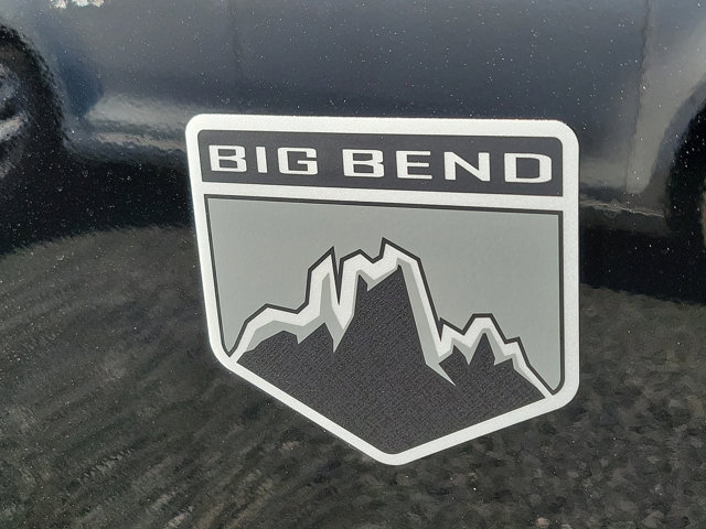 Vehicle image 19 of 23