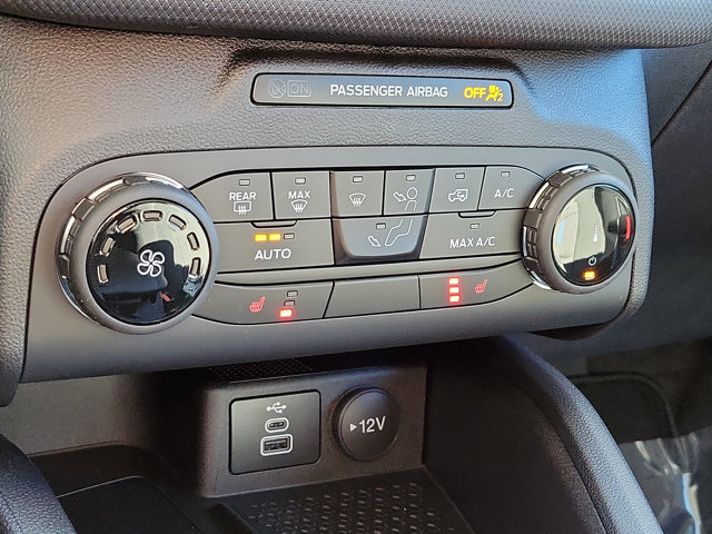 Vehicle image 10 of 23