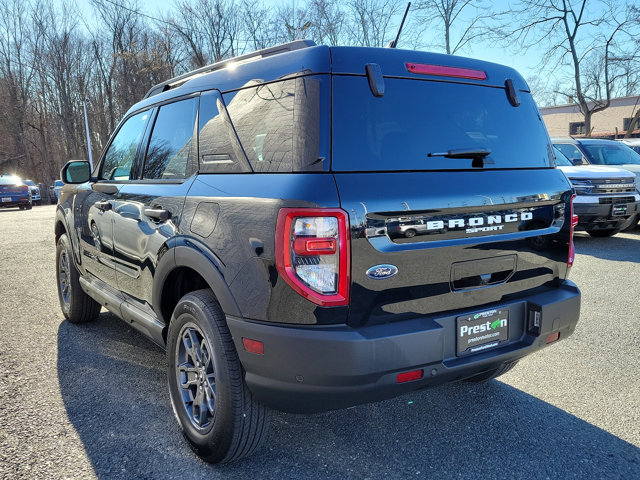 Vehicle image 4 of 23