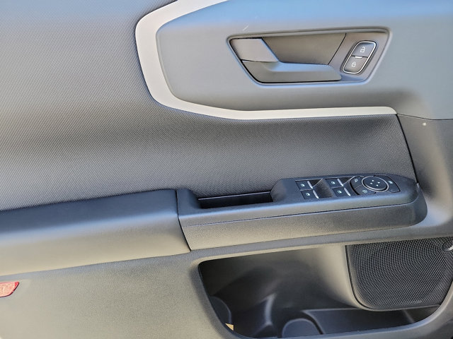 Vehicle image 7 of 23