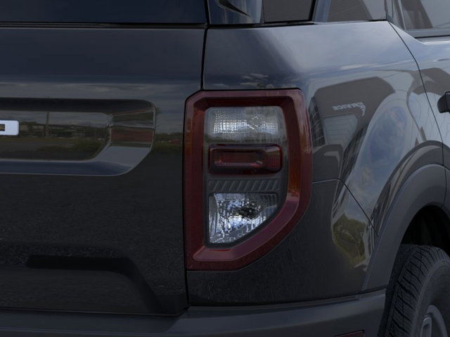 Vehicle image 21 of 23