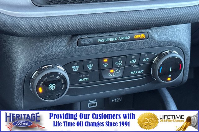Vehicle image 17 of 22
