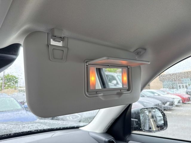 Vehicle image 29 of 33