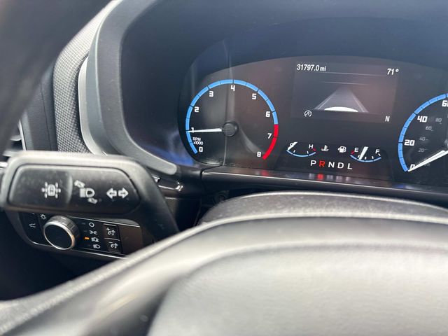 Vehicle image 16 of 33