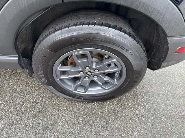 Vehicle image 10 of 33