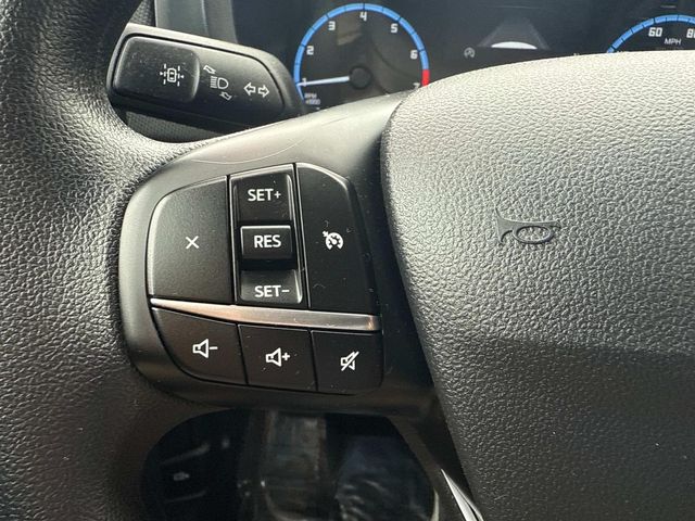 Vehicle image 23 of 33